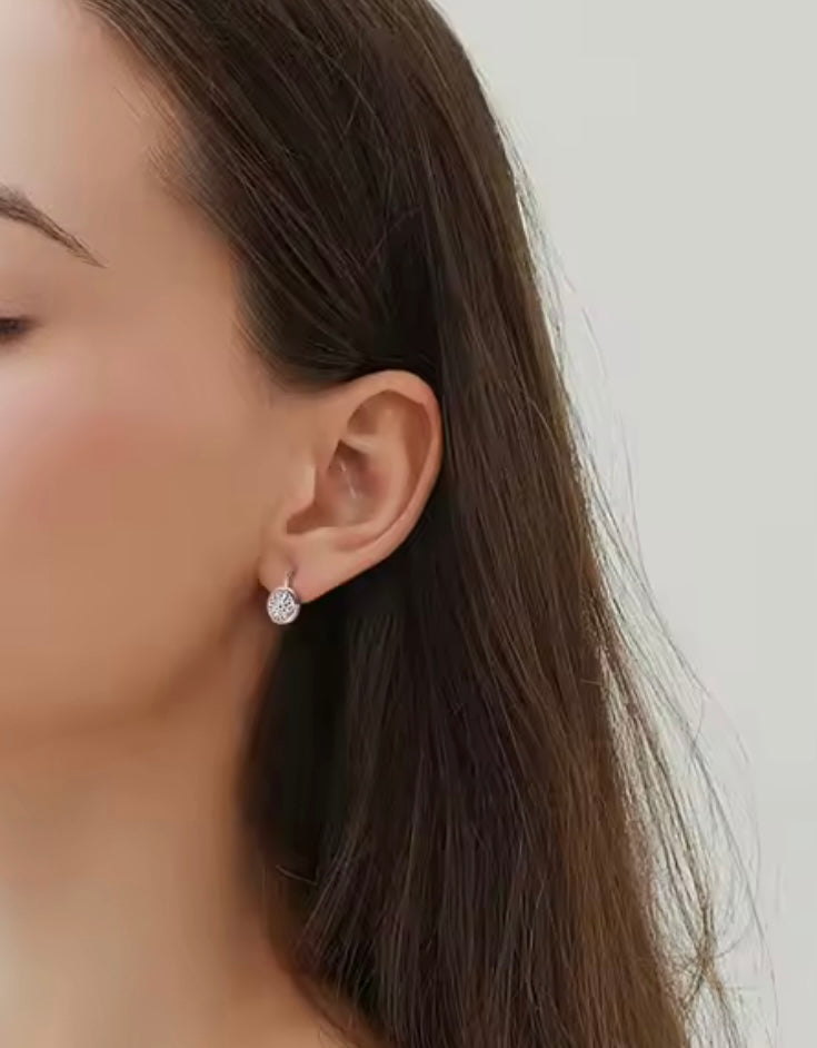 Sparkling Round Cut 8MM 2CT