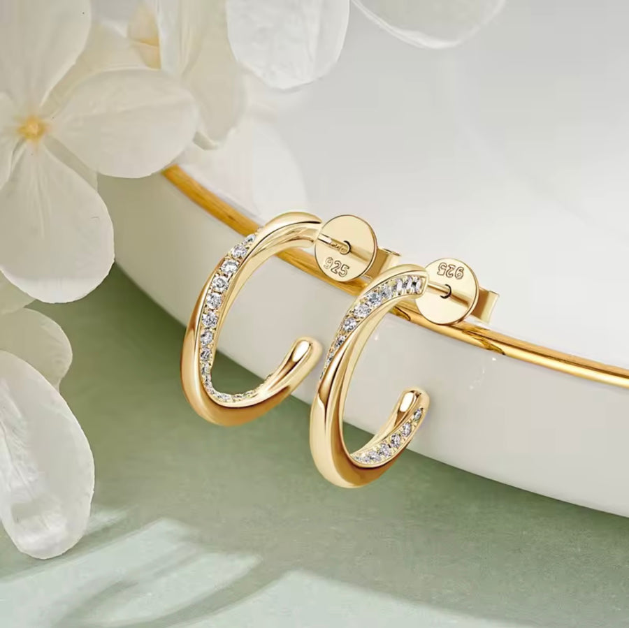 C-shaped Stud Earring