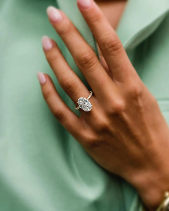 Shimmering Oval