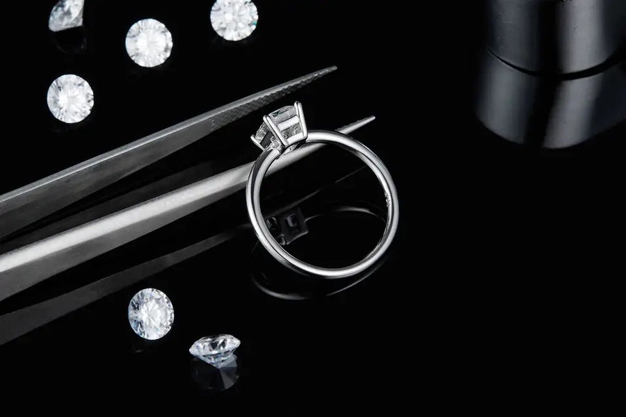 Emerald cut ring
