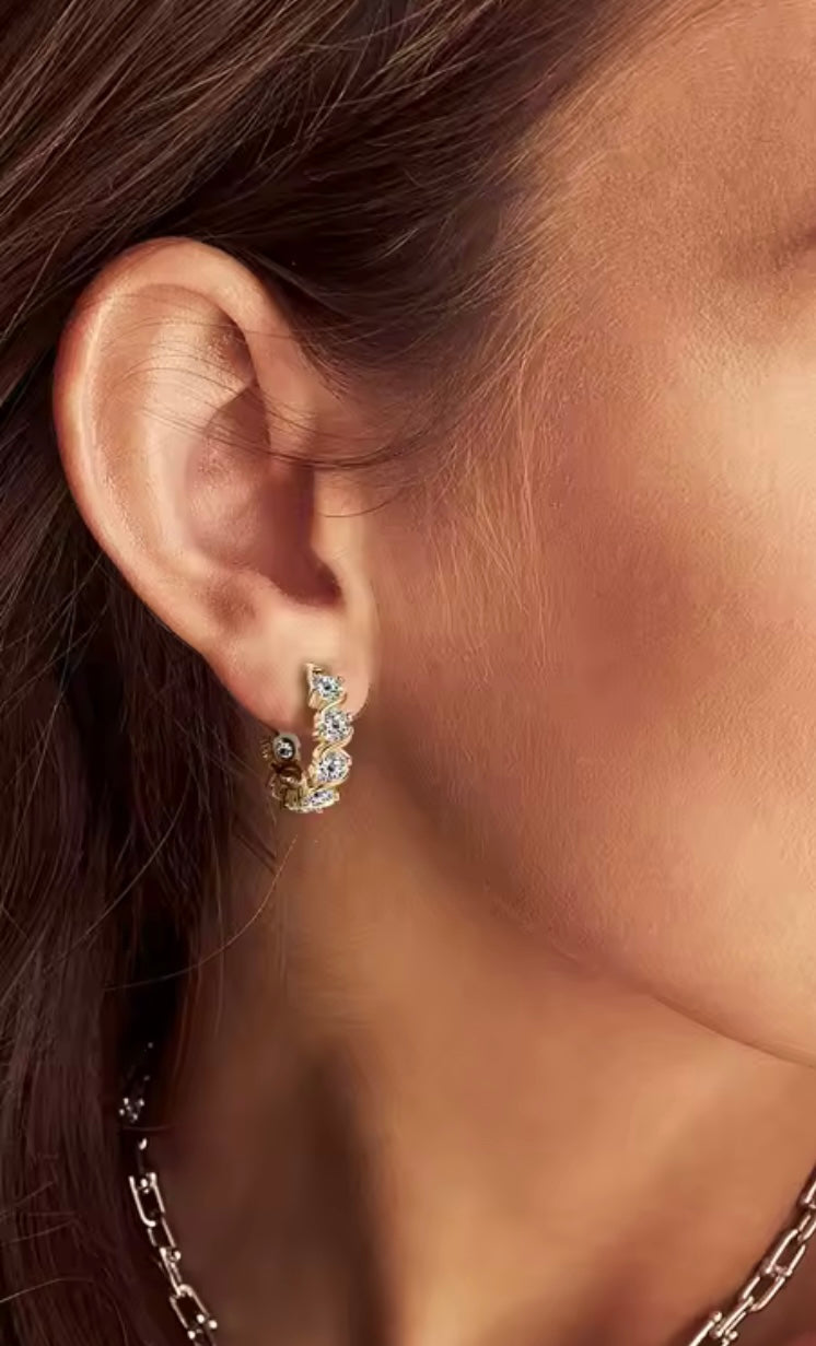 4.8CTTW. Sparkling Round Cut Moissanite Earring