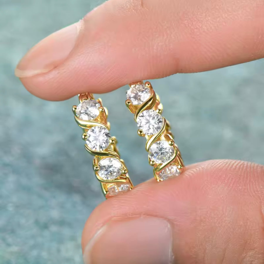 4.8CTTW. Sparkling Round Cut Moissanite Earring