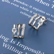 Claws Moissanite Stud Earring
