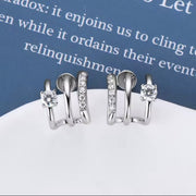 Claws Moissanite Stud Earring