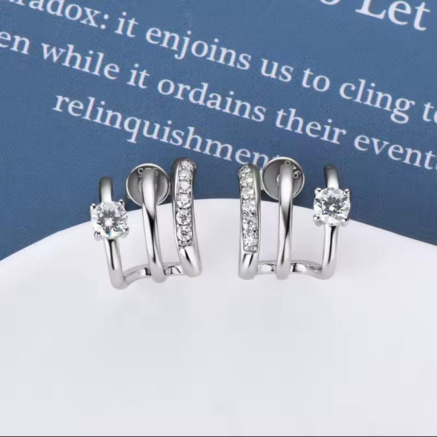 Claws Moissanite Stud Earring