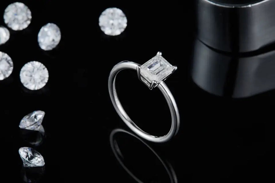 Emerald cut ring