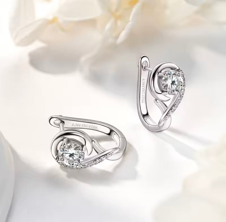Infinity Moissanite Diamond Earring