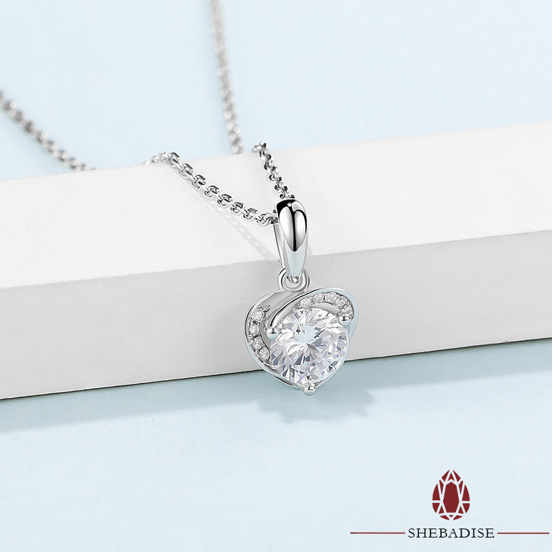 SHEBA Gentle Teardrop Necklace