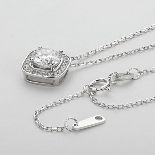 Kite Necklace