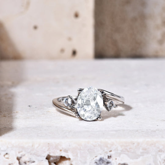 Oval Solitaire Rings
