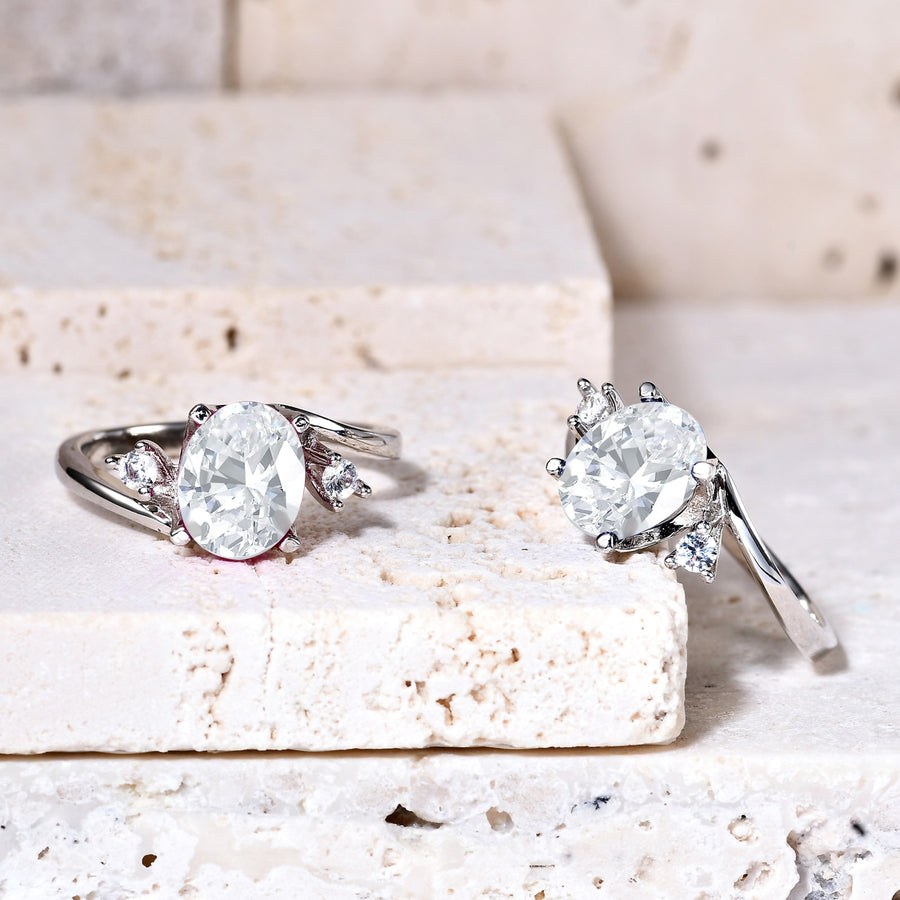 Oval Solitaire Rings